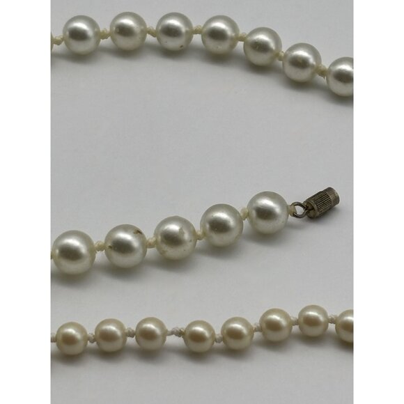 Lot of 2 Vintage Faux Pearl Necklaces Monet and Unbranded 5mm and 8mm Faux Pearl - Picture 9 of 10